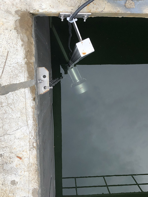 Máy khuấy trộn chìm