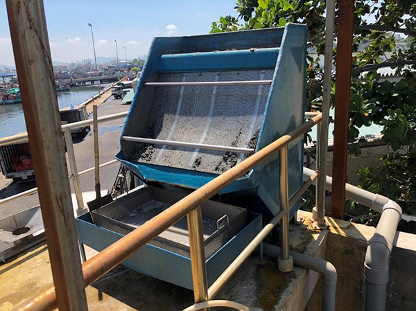 Thiết bị lược rác và cặn hữu cơ của hệ thống xử lý nước thải chế biến thủy hải sản