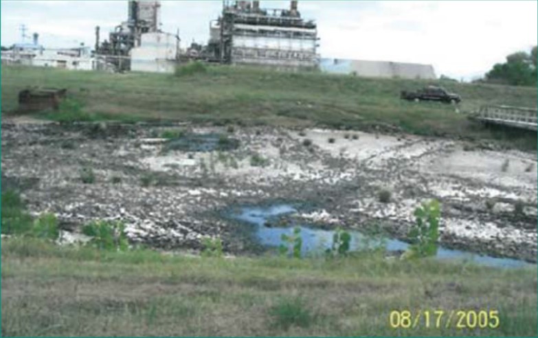 Khu vực đất bị ô nhiễm Hydrocacbon và TPH trước khi được xử lý bằng công nghệ Microbe-Lift