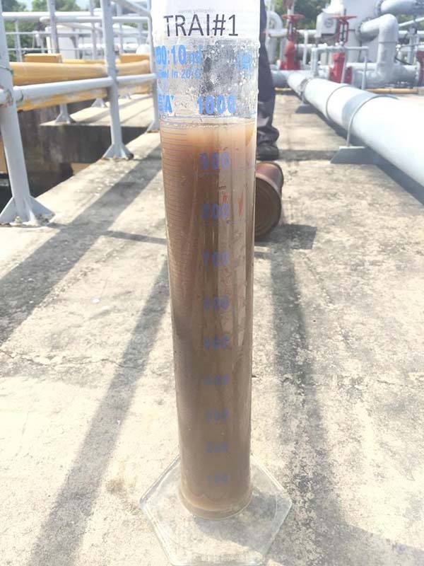 Bùn vi sinh ở bể Aerotank trước khi áp dụng phương án xử lý từ Biogency.