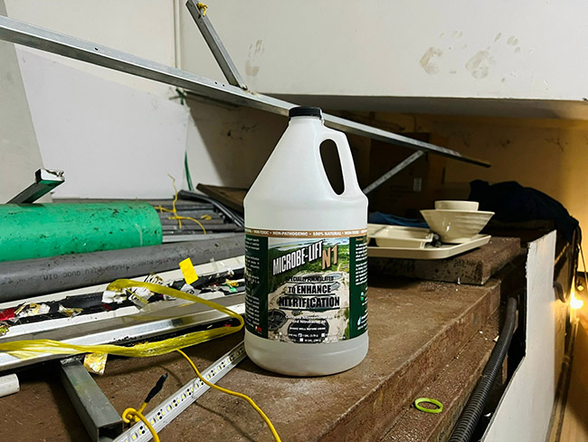 Sản phẩm men vi sinh lỏng nhập khẩu từ Mỹ, Microbe-Lift N1 chuyên dùng xử lý Nitơ Amonia trong nước thải nhà hàng, khách sạn.