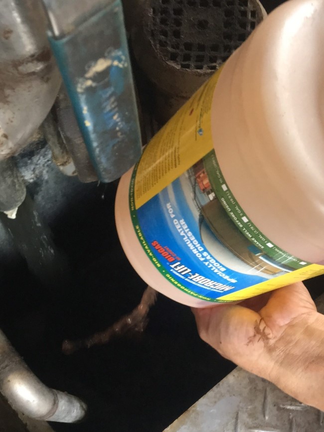 Men vi sinh Microbe-Lift BIOGAS được đổ trực tiếp vào bể UASB. Men vi sinh Microbe-Lift BIOGAS được đổ trực tiếp vào bể UASB.
