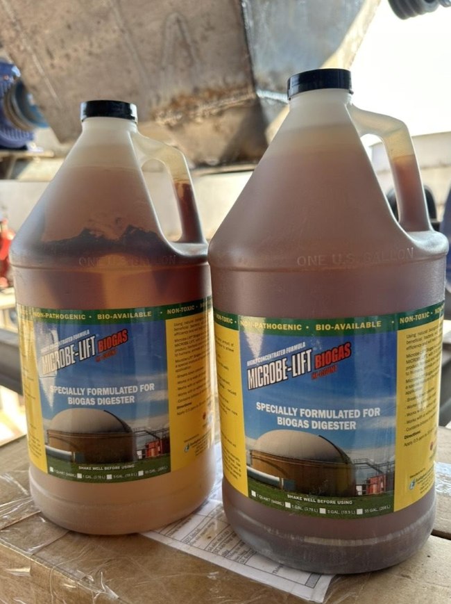 Men vi sinh kỵ khí Microbe-Lift BIOGAS chứa các nhóm vi sinh vật sinh khí methane hoạt tính cao, góp phần đưa hiệu suất bể UASB về lại mức tối ưu (80–90%). Men vi sinh kỵ khí Microbe-Lift BIOGAS chứa các nhóm vi sinh vật sinh khí methane hoạt tính cao, góp phần đưa hiệu suất bể UASB về lại mức tối ưu (80–90%).