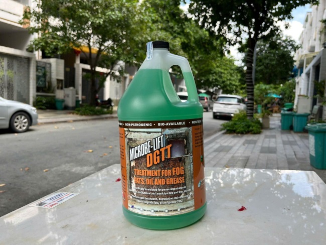 Men vi sinh Microbe-Lift DGTT chuyên dùng trong xử lý bếp ăn nhà hàng bị nghẽn do dầu mỡ vón cục. Men vi sinh Microbe-Lift DGTT chuyên dùng trong xử lý bếp ăn nhà hàng bị nghẽn do dầu mỡ vón cục.