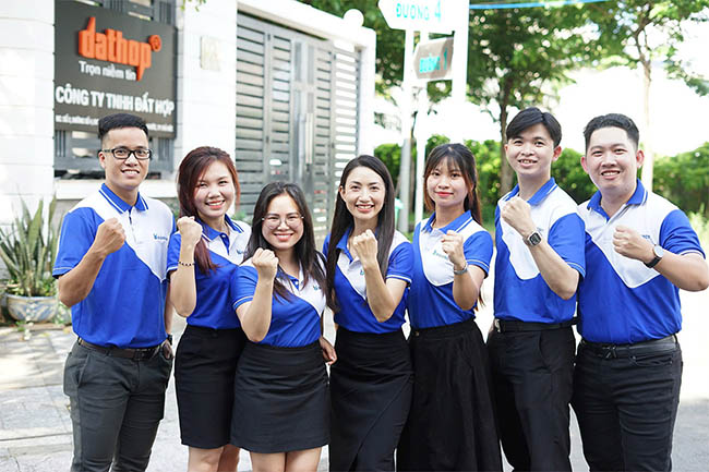 Đội ngũ BIOGENCY cam kết đồng hành cùng khách hàng trong suốt vòng đời vận hành hệ thống xử lý nước thải. Đội ngũ BIOGENCY cam kết đồng hành cùng khách hàng trong suốt vòng đời vận hành hệ thống xử lý nước thải.