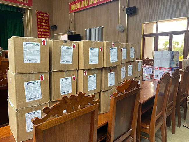 Vật phẩm hỗ trợ bàn giao cho xã Phú Hòa 2, Phú Yên (nay là Đắk Lắk). Vật phẩm hỗ trợ bàn giao cho xã Phú Hòa 2, Phú Yên (nay là Đắk Lắk).