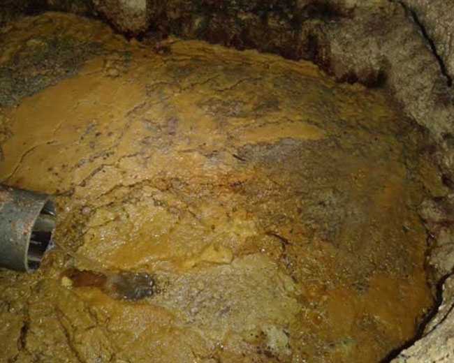 Mùi hôi trong quá trình XLNT trung tâm thương mại chủ yếu phát sinh từ khu tách mỡ, bể điều hòa. Mùi hôi trong quá trình XLNT trung tâm thương mại chủ yếu phát sinh từ khu tách mỡ, bể điều hòa.