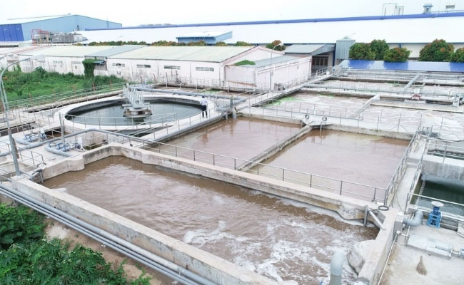 Nước thải bệnh viện là nước thải phát sinh từ hoạt động khám chữa bệnh, xét nghiệm, sinh hoạt và vệ sinh trong các cơ sở y tế. Nước thải bệnh viện là nước thải phát sinh từ hoạt động khám chữa bệnh, xét nghiệm, sinh hoạt và vệ sinh trong các cơ sở y tế.